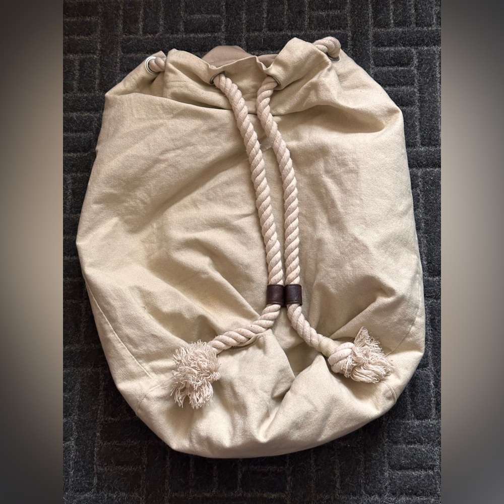 ASOS Oversized Duffel Bag / Backpack Rope Straps - Picture 7 of 8